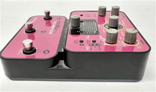 SOURCE AUDIO SOUNDBLOX PRO POLY-MOD FILTER EFFECT PEDAL W/ POWER CORD